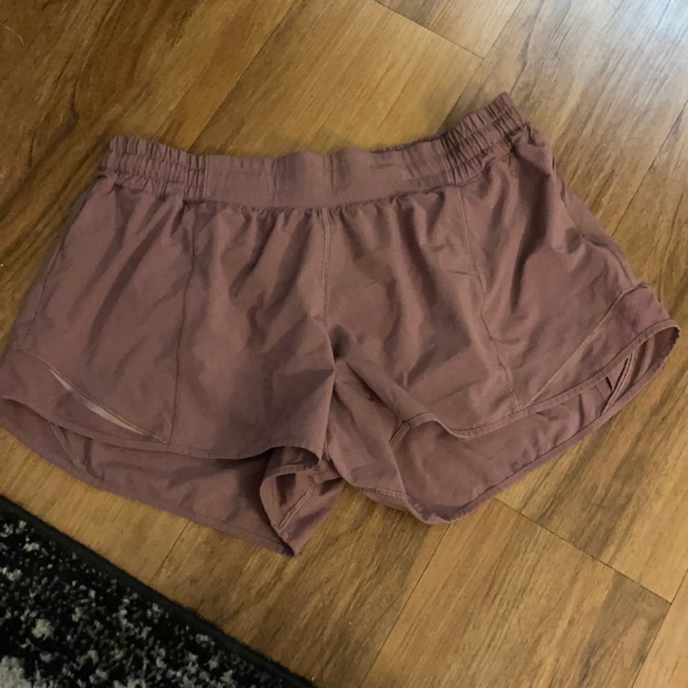 Lulu lemon hotty hot shorts 2.5”